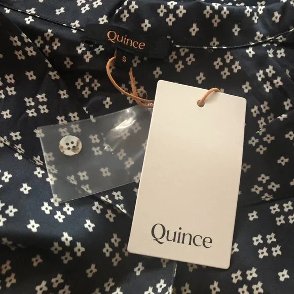 NWT Quince 100% washable silk navy blue tiny diamonds long sleeve pajama top - Picture 6 of 7